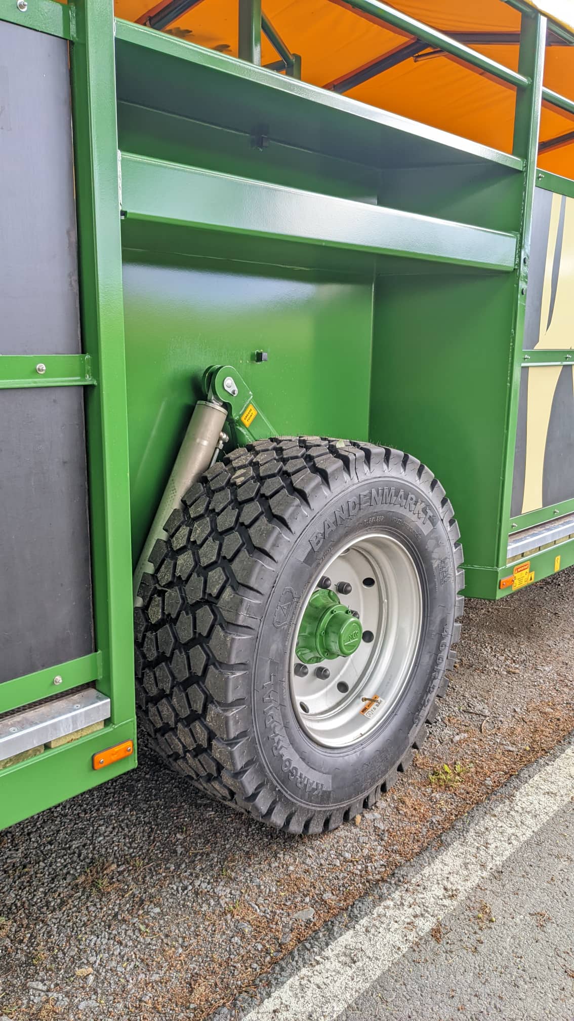 Western Viehtransportanhänger WF7DTV