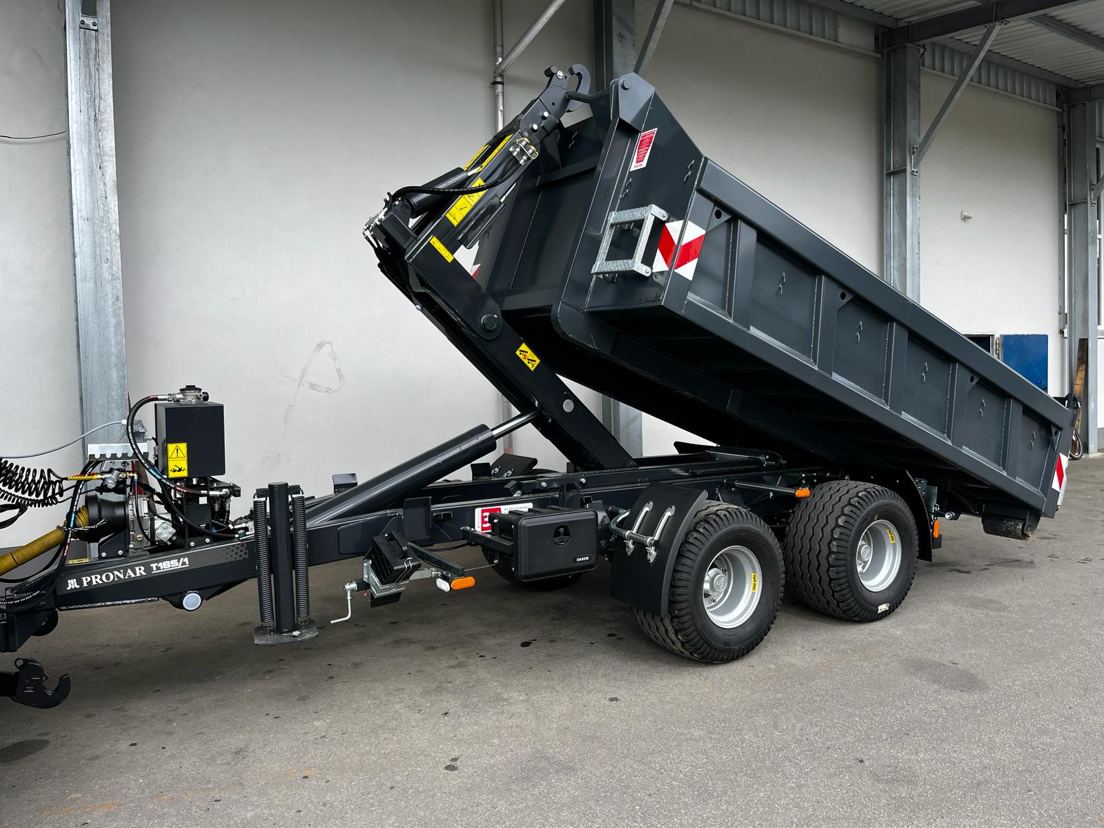 Pronar Hakenliftanhänger T185/1