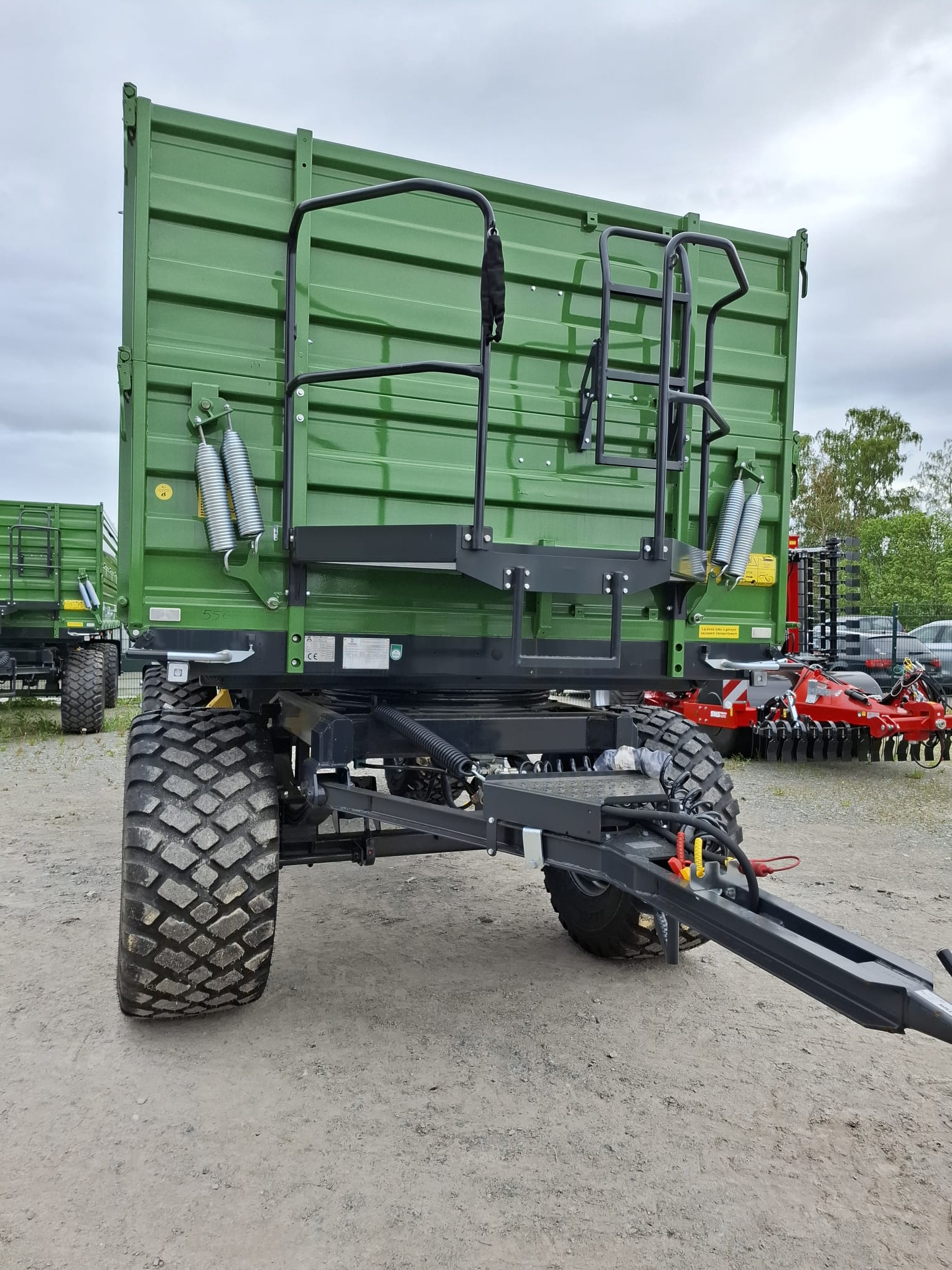 Pronar Zweiachsdreiseitenkipper T680
