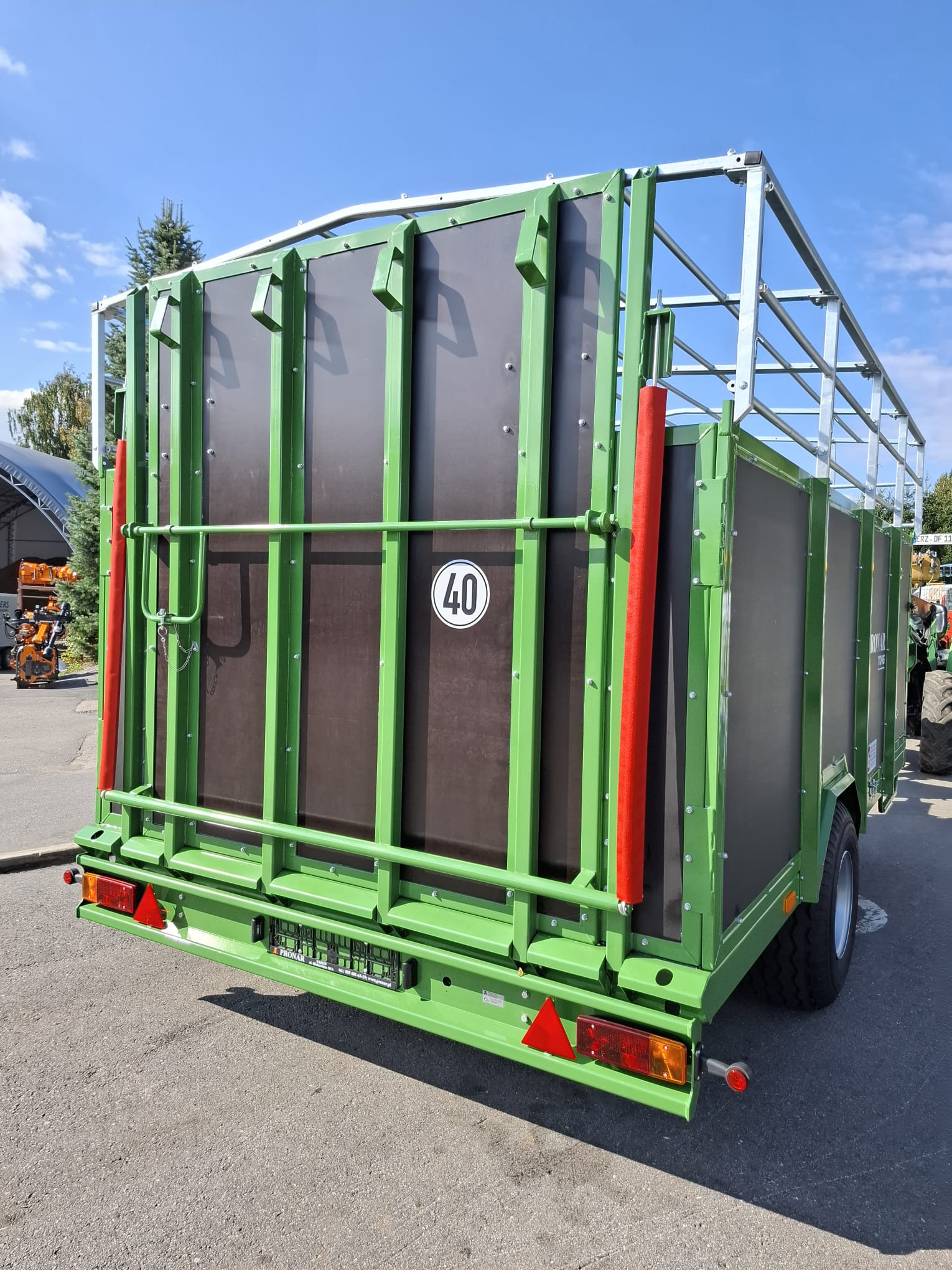 Viehtransportanhänger Pronar T046 / Kurier 6